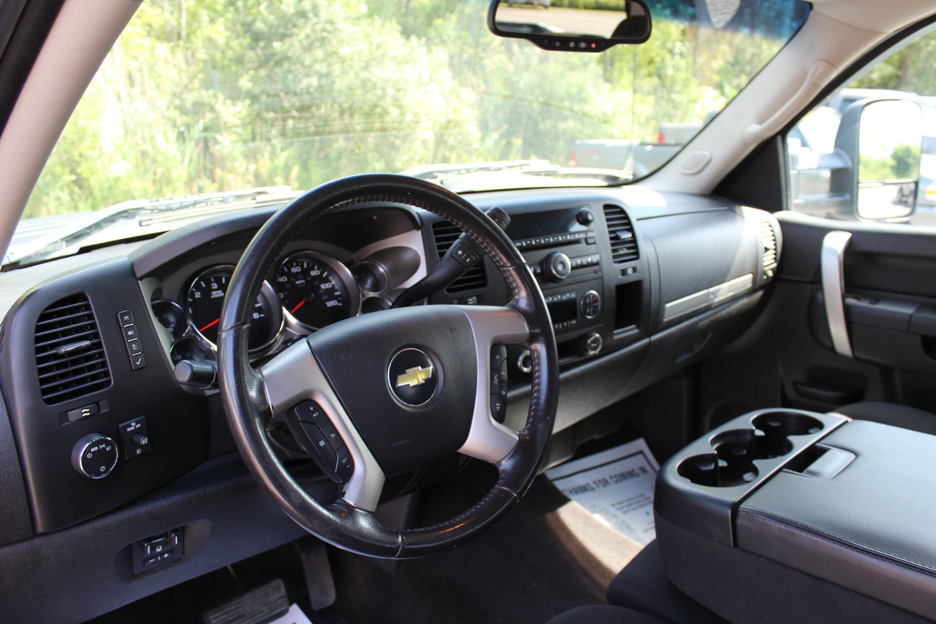 Used 2011 Chevrolet Silverado 2500 LT w/ Interior Plus Package AWD/4WD image 17