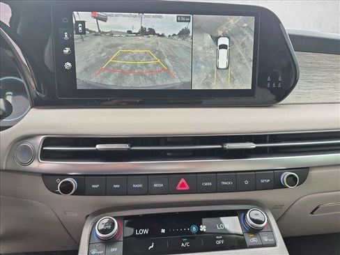 Used 2025 Hyundai Palisade Calligraphy FWD image 15