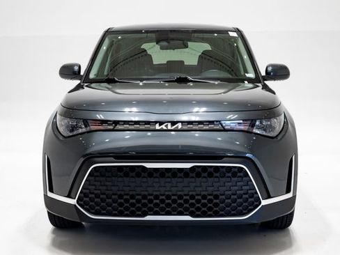 Used 2025 Kia Soul LX w/ LX Technology Package FWD image 4