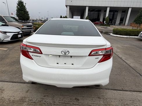 Used 2012 Toyota Camry SE image 6