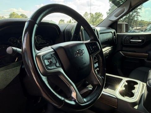 Used 2022 Chevrolet Silverado 1500 RST AWD/4WD image 9