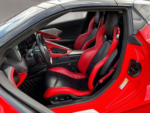 Used 2021 Chevrolet Corvette Stingray w/ Z51 Performance Package image 24