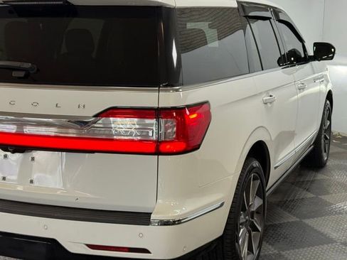 Used 2021 Lincoln Navigator Reserve w/ Luxury Package image 12