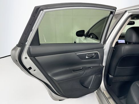 Used 2018 Nissan Altima 3.5 SL image 26