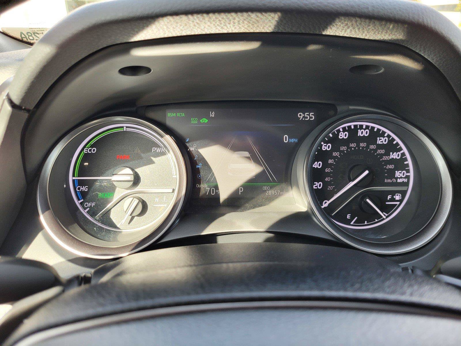 Used 2021 Toyota Camry XSE FWD image 28