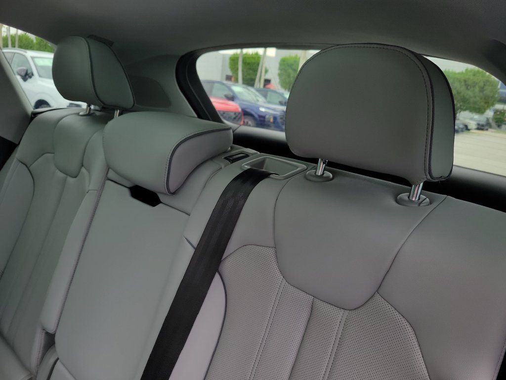 Certified 2023 Audi Q5 2.0T Prestige AWD/4WD image 27