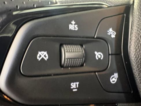 Used 2025 Chevrolet Trax RS w/ Driver Confidence Package FWD image 7