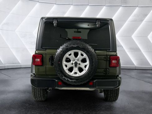 Used 2021 Jeep Wrangler Unlimited Islander image 5