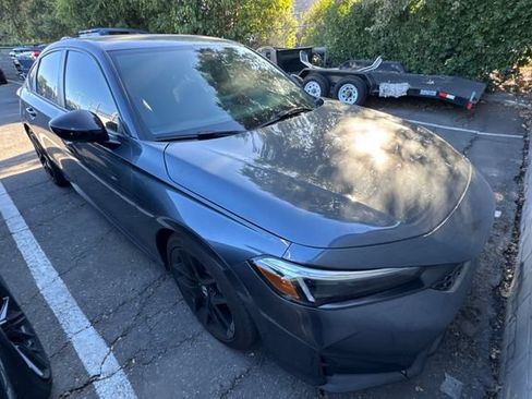 Used 2025 Honda Civic Sport image 2
