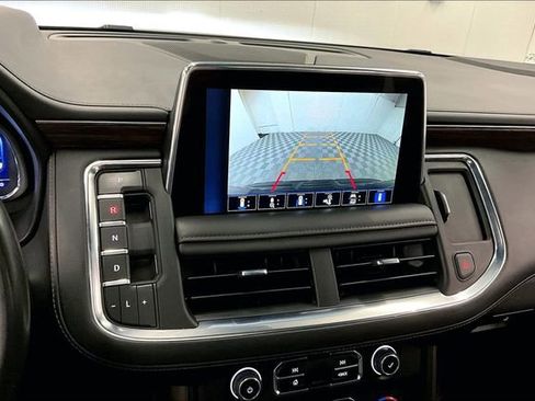 Used 2024 Chevrolet Suburban High Country image 30