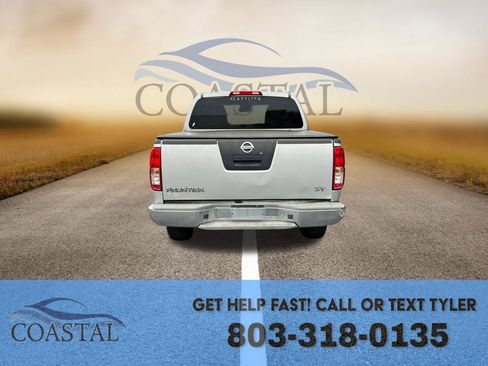 Used 2012 Nissan Frontier SV image 5