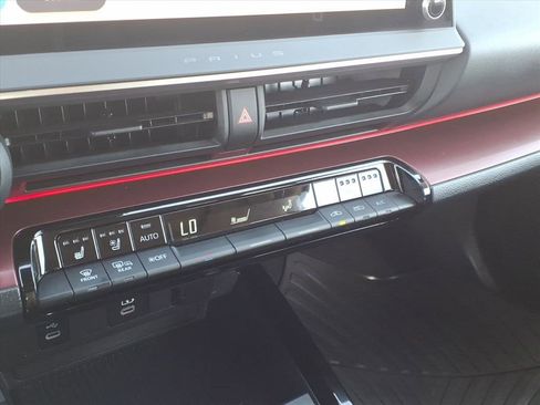 Used 2024 Toyota Prius Prime image 18