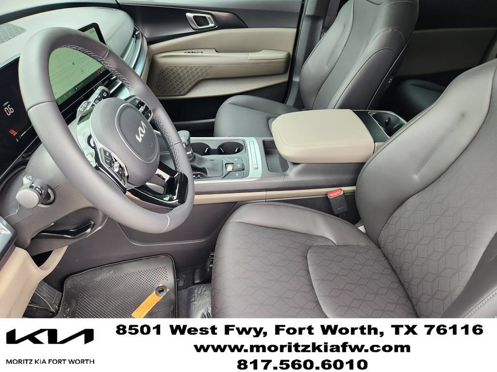 New 2026 Kia Carnival FWD image 9