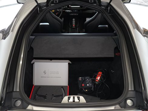 Used 2019 Ferrari 812 Superfast RWD image 29