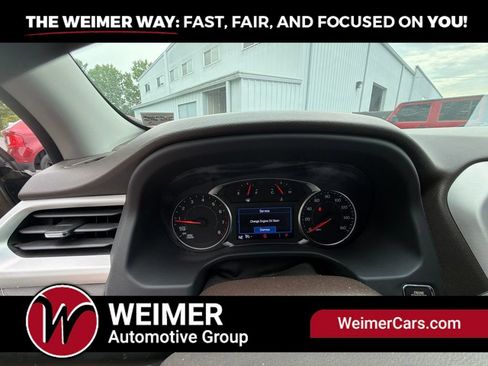 Used 2023 GMC Acadia SLE w/ Driver Convenience Package AWD/4WD image 42
