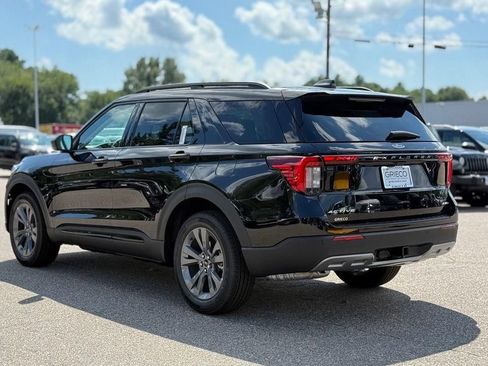 New 2026 Ford Explorer Active w/ Active Comfort Package AWD/4WD image 9