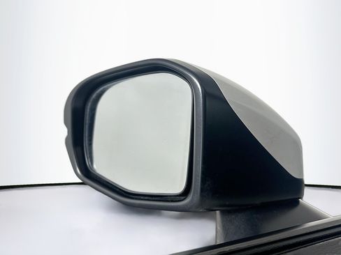 Used 2025 Honda HR-V LX image 16