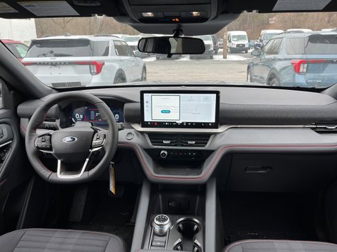 New 2026 Ford Explorer ST-Line w/ ST-Line Street Pack image 16