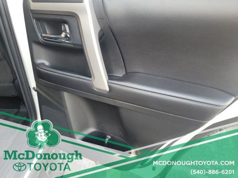 Used 2016 Toyota 4Runner SR5 image 26