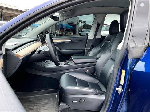 Used 2024 Tesla Model Y Long Range AWD/4WD image 14