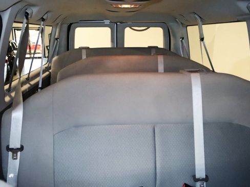 Used 2014 Ford E-350 and Econoline 350 XLT image 54