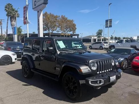 Used 2021 Jeep Wrangler Unlimited Sahara w/ Cold Weather Group AWD/4WD image 3