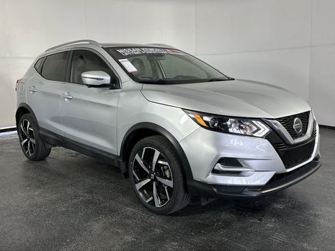 Used 2020 Nissan Rogue Sport SL image 4