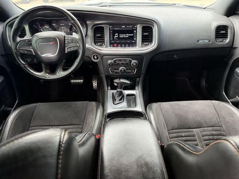 Used 2018 Dodge Charger R/T RWD image 9