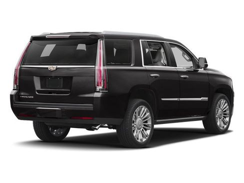 Used 2018 Cadillac Escalade Platinum AWD/4WD image 2