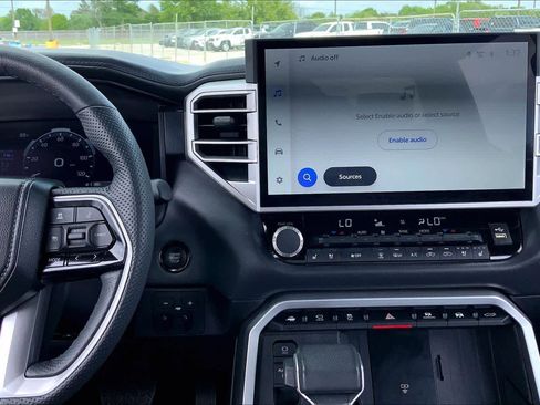 Used 2025 Toyota Tundra Platinum AWD/4WD image 7