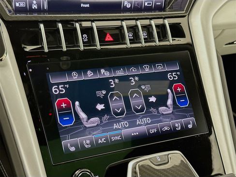 Used 2021 Lamborghini Urus image 17