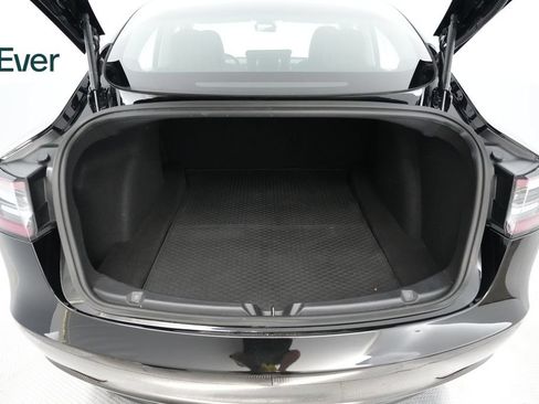 Used 2018 Tesla Model 3 Mid Range RWD image 8