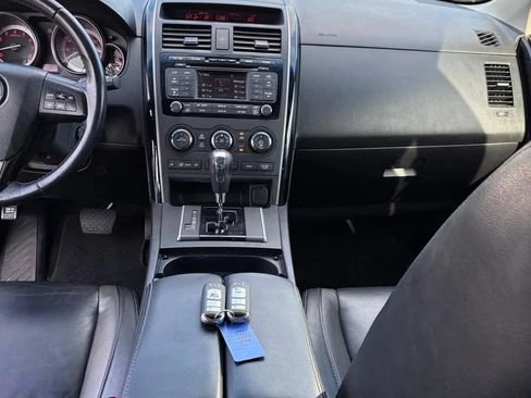 Used 2011 MAZDA CX-9 Touring w/ Moonroof & Bose Audio Pkg FWD image 14