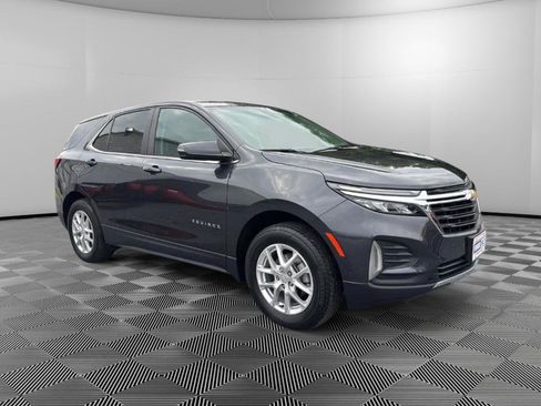 Used 2023 Chevrolet Equinox LT AWD/4WD image 2