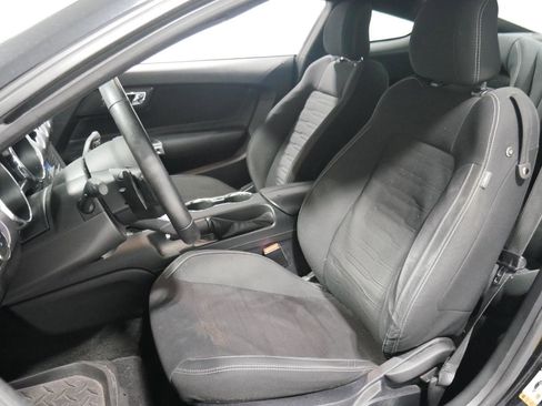 Used 2017 Ford Mustang GT image 10