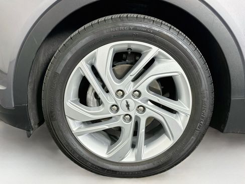 Used 2023 Chevrolet Bolt LT FWD image 11