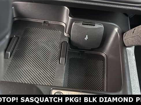 New 2025 Ford Bronco Big Bend w/ Black Diamond Package image 17