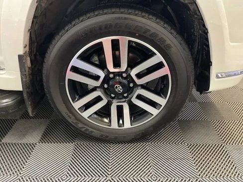 Used 2023 Toyota 4Runner Limited image 22