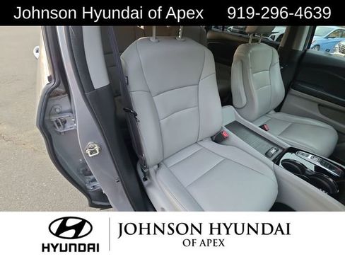 Used 2017 Honda Pilot Touring image 18