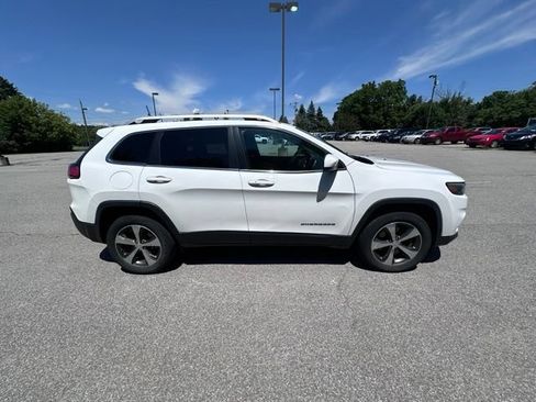 Used 2019 Jeep Cherokee Limited AWD/4WD image 2