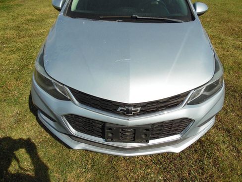 Used 2018 Chevrolet Cruze LT w/ Leather Package image 19