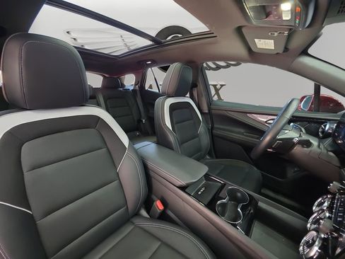 Used 2025 Chevrolet Blazer EV LT image 14