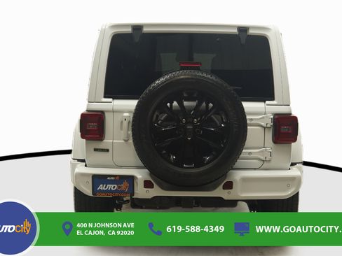 Used 2022 Jeep Wrangler Unlimited Sahara AWD/4WD image 12