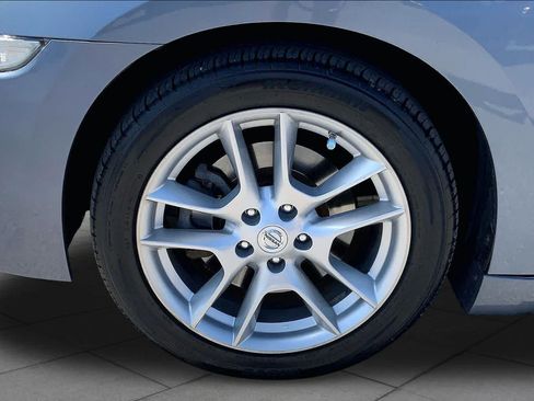 Used 2011 Nissan Maxima 3.5 SV FWD image 9