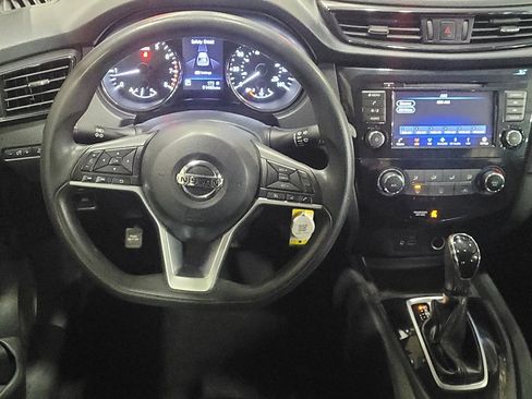 Used 2018 Nissan Rogue S image 22