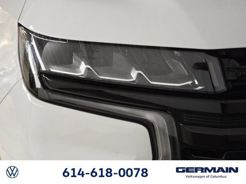 Used 2023 Chevrolet Suburban Z71 w/ Luxury Package AWD/4WD image 19