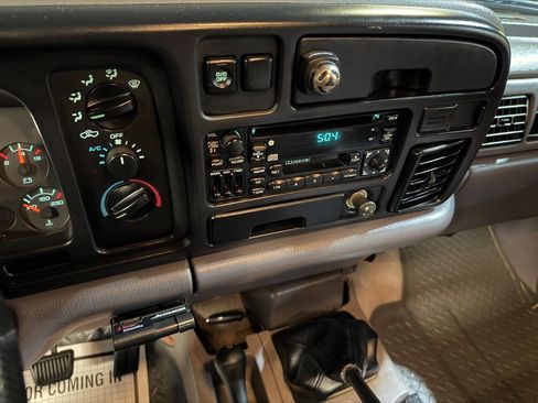 Used 1997 Dodge Ram 3500 Truck 4x4 Club Cab image 25