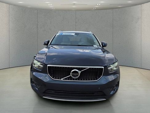 Used 2021 Volvo XC40 T5 Momentum w/ Premium Package AWD/4WD image 8