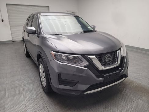 Used 2018 Nissan Rogue S FWD image 14