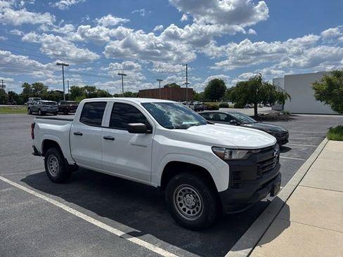 Used 2023 Chevrolet Colorado W/T w/ Advanced Trailering Package RWD image 4